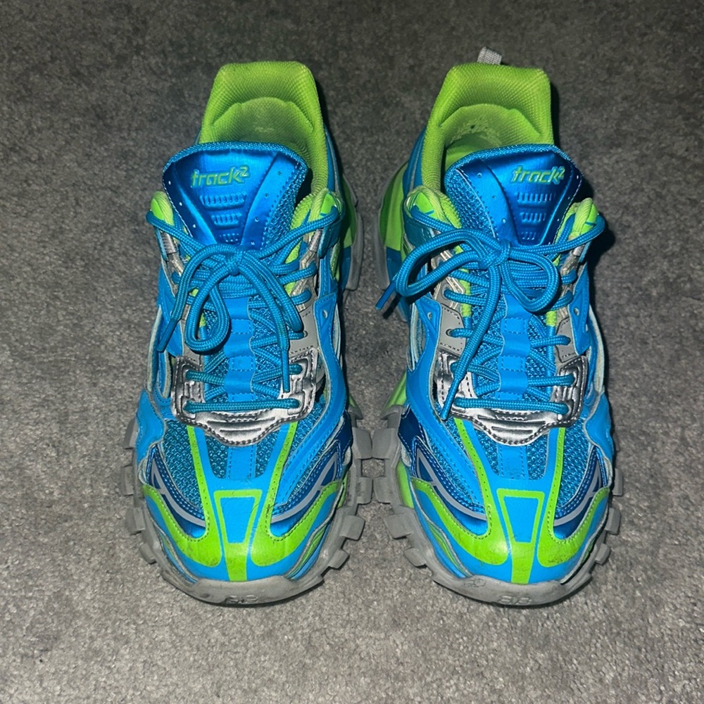 TRACK SNEAKER
TRICOLOR MESH/RUBBERNOT
WASH
KAKI/DARK GREV/GREEN E 43